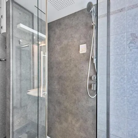 Urban Neighbour Venice Гостевой дом Маргера