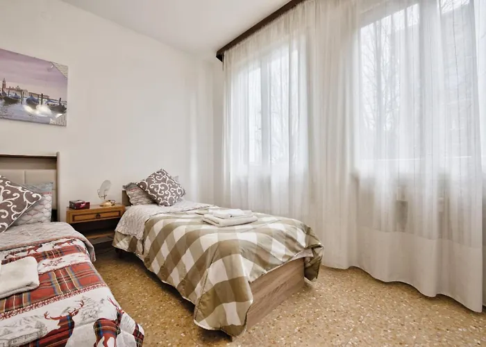 Urban Neighbour Venice 게스트하우스 마르게라